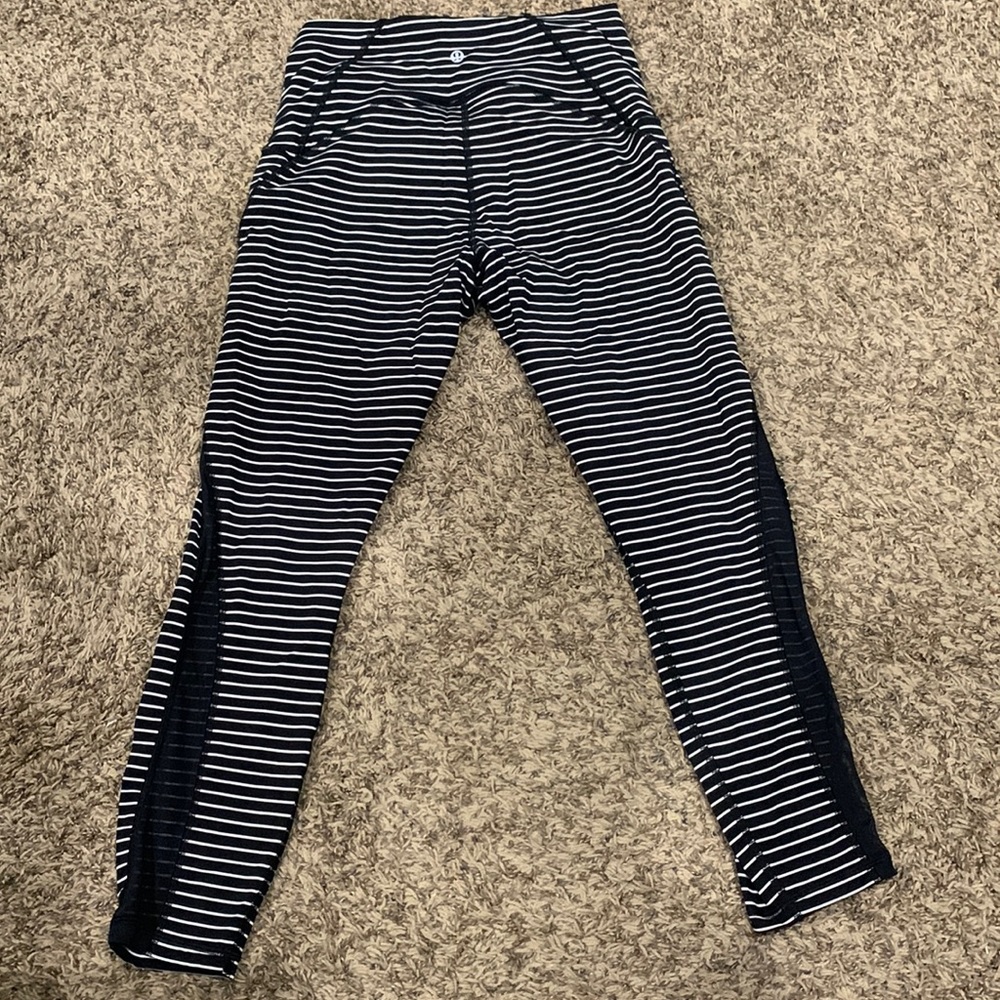 Lululemon Capri stripe leggings